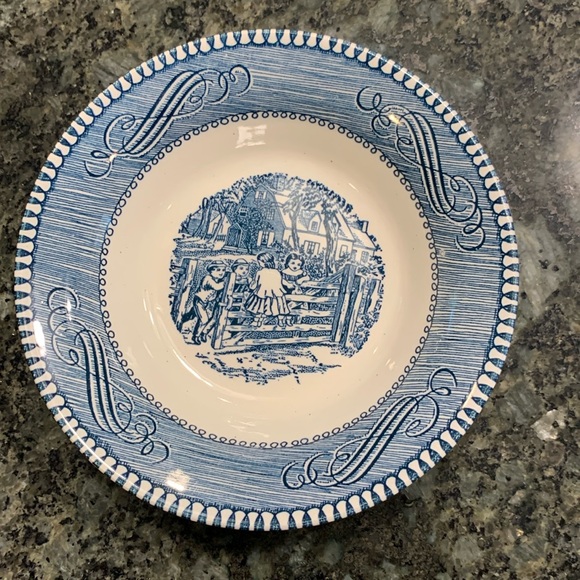 One Vintage Royal Currier and Ives Blue and White Dessert Bowl Great Condition - Picture 1 of 5